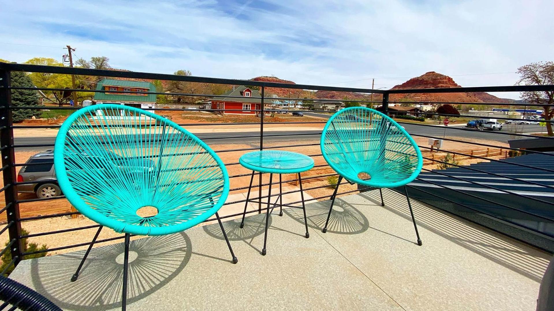 Timber & Tin F 2Bed 2Bath W Pool & Rooftop Deck كاناب المظهر الخارجي الصورة